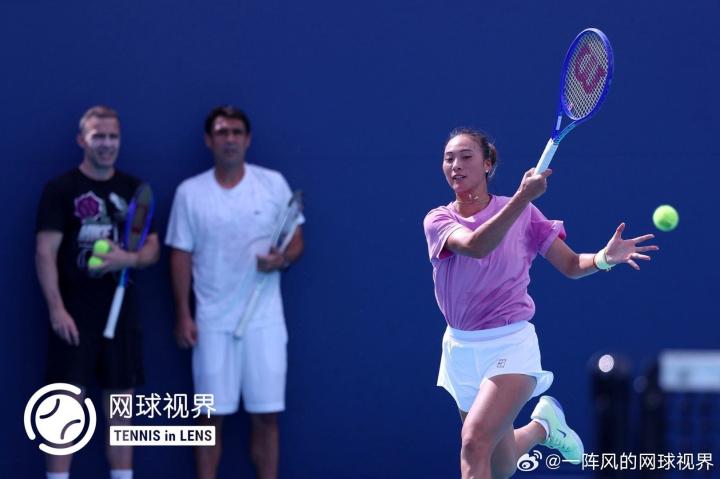  郑钦文迈阿密备战动态更新；里巴重返团队，双教练配置显成效。 体育新闻