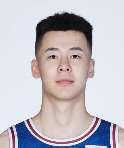  开场失误引发争执，郭昊文赵柏清暂停对喷；同曦主帅果断弃用，两人全程DNP。 体育新闻