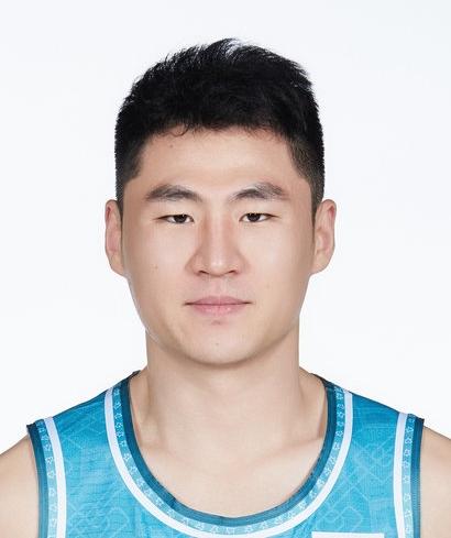  开场失误引发争执，郭昊文赵柏清暂停对喷；同曦主帅果断弃用，两人全程DNP。 体育新闻