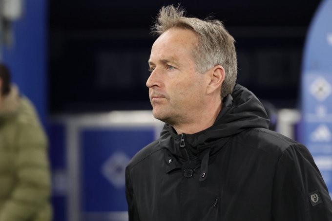  勒沃库森帅位危机加剧，尤尔曼德今夏离任几成定局；罗尔费斯面临艰难抉择。 体育新闻