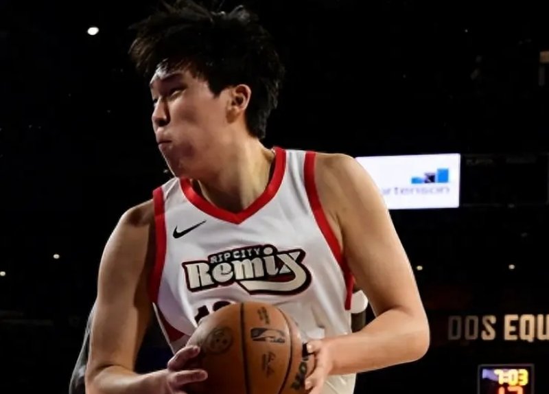  遗憾落幕的痛楚：深挖杨瀚森赛场表现的战术解构。 体育新闻