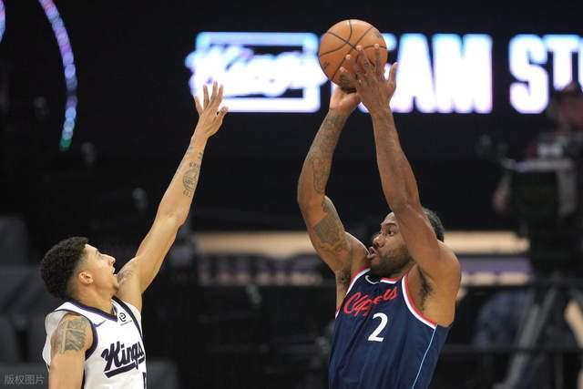  绝境中的变阵博弈：一场20记三分雨背后的战术进化论 体育新闻