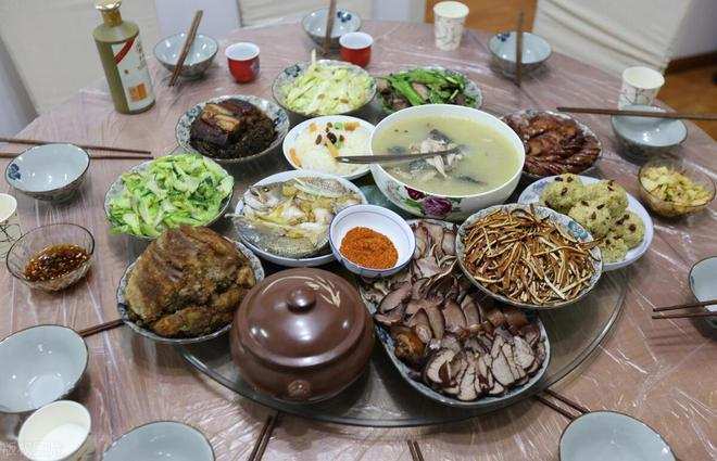  婚姻中的隐性成本：一个家庭主妇的自我觉醒与边界重塑 情感心理