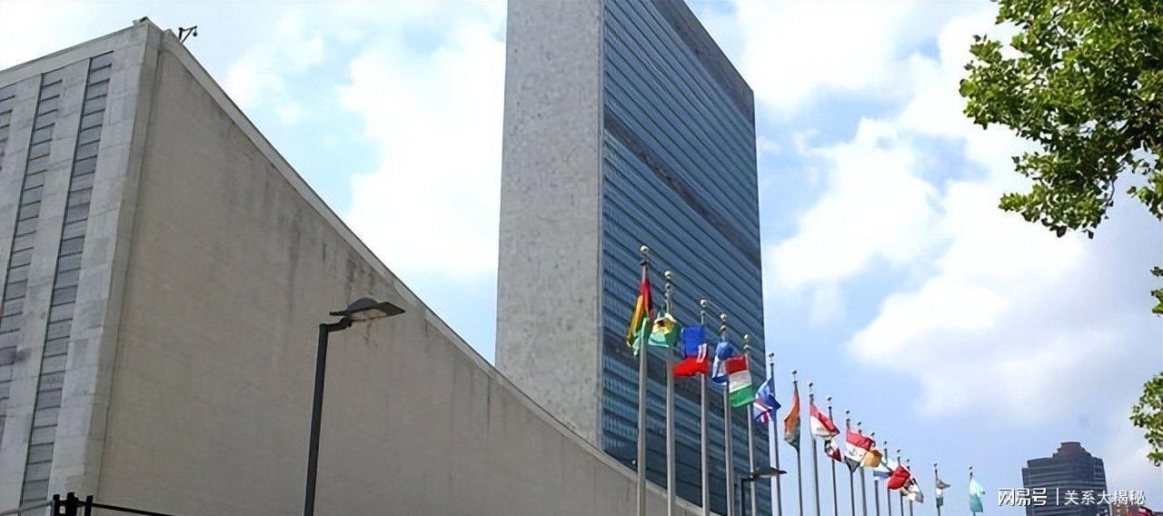  否决票背后的战略逻辑：霍尔木兹危机中的三次关键博弈 新闻