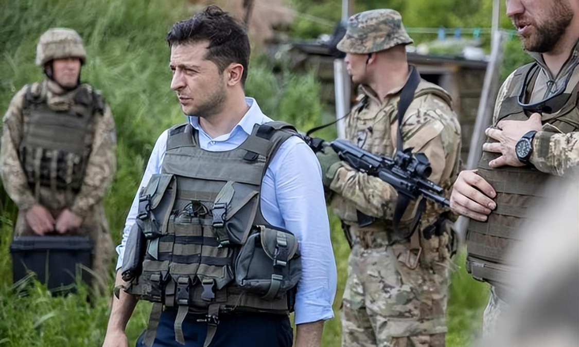  【深度解密】俄军中将坠机事件全链条复盘：从安-26事故到指挥体系震荡 新闻